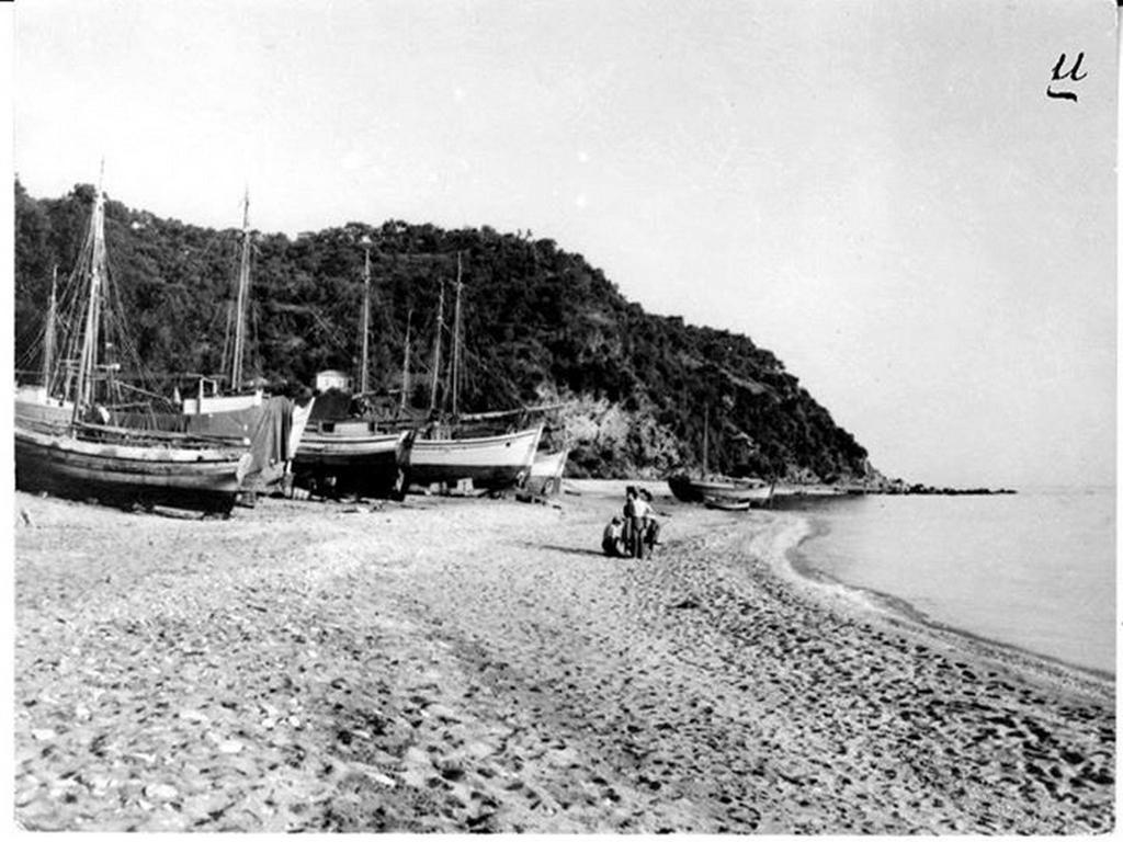 Papa Nero Beach House Agios Ioannis  エクステリア 写真