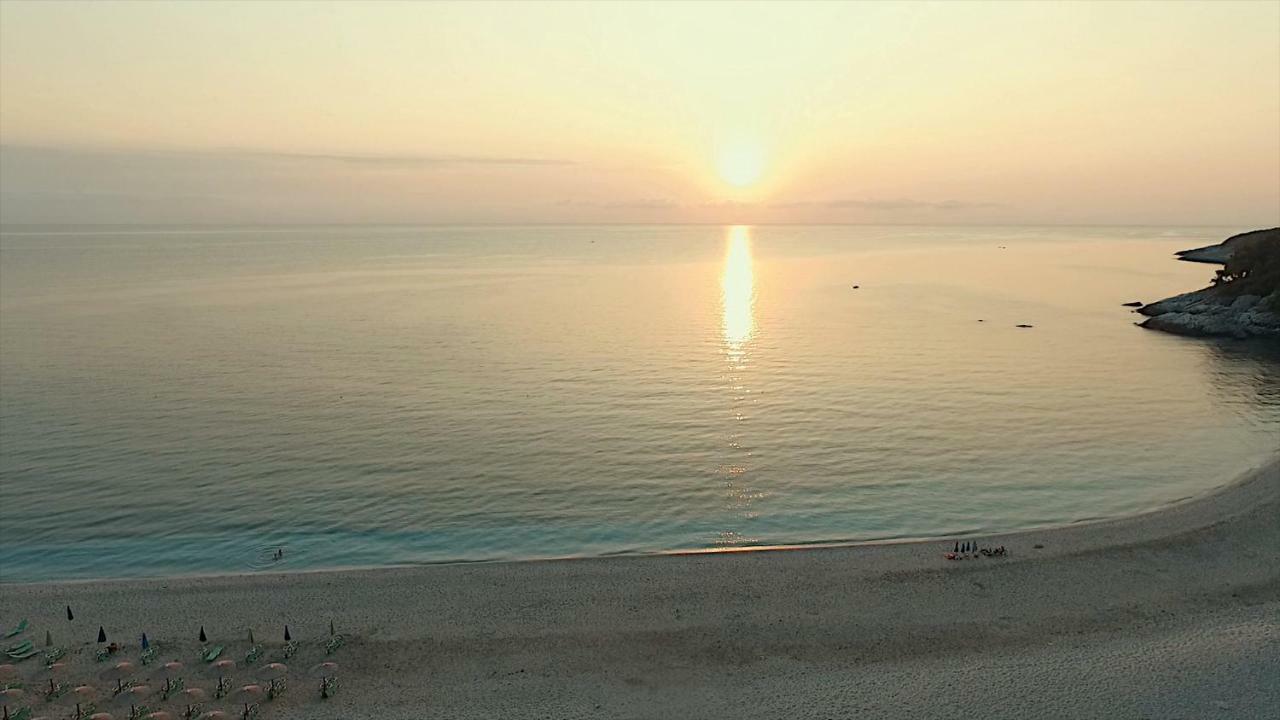 Papa Nero Beach House Agios Ioannis  エクステリア 写真