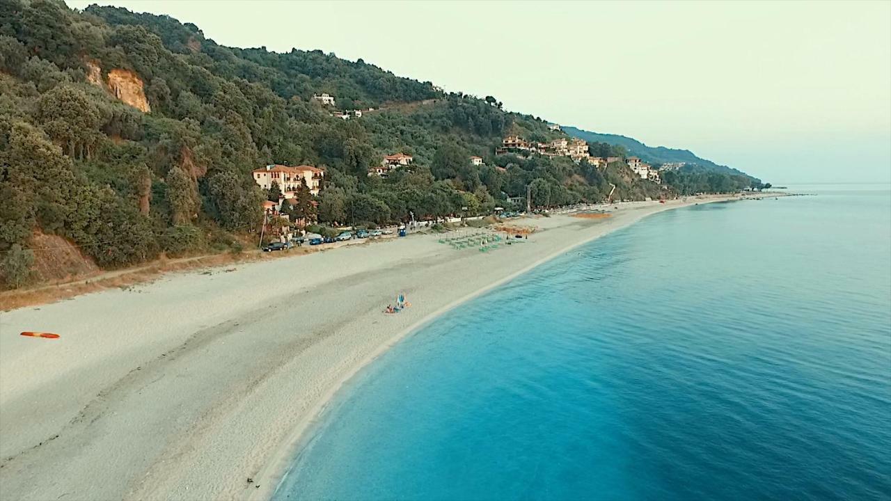 Papa Nero Beach House Agios Ioannis  エクステリア 写真