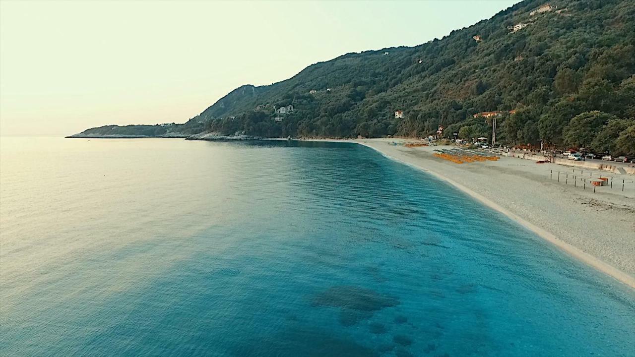 Papa Nero Beach House Agios Ioannis  エクステリア 写真