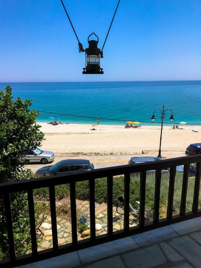 Papa Nero Beach House Agios Ioannis  エクステリア 写真